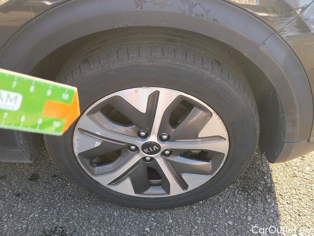  KIA  Niro KIA e- / 2016 / 5P / crossover e- 150kW (204CV) Drive (Long Range) #11