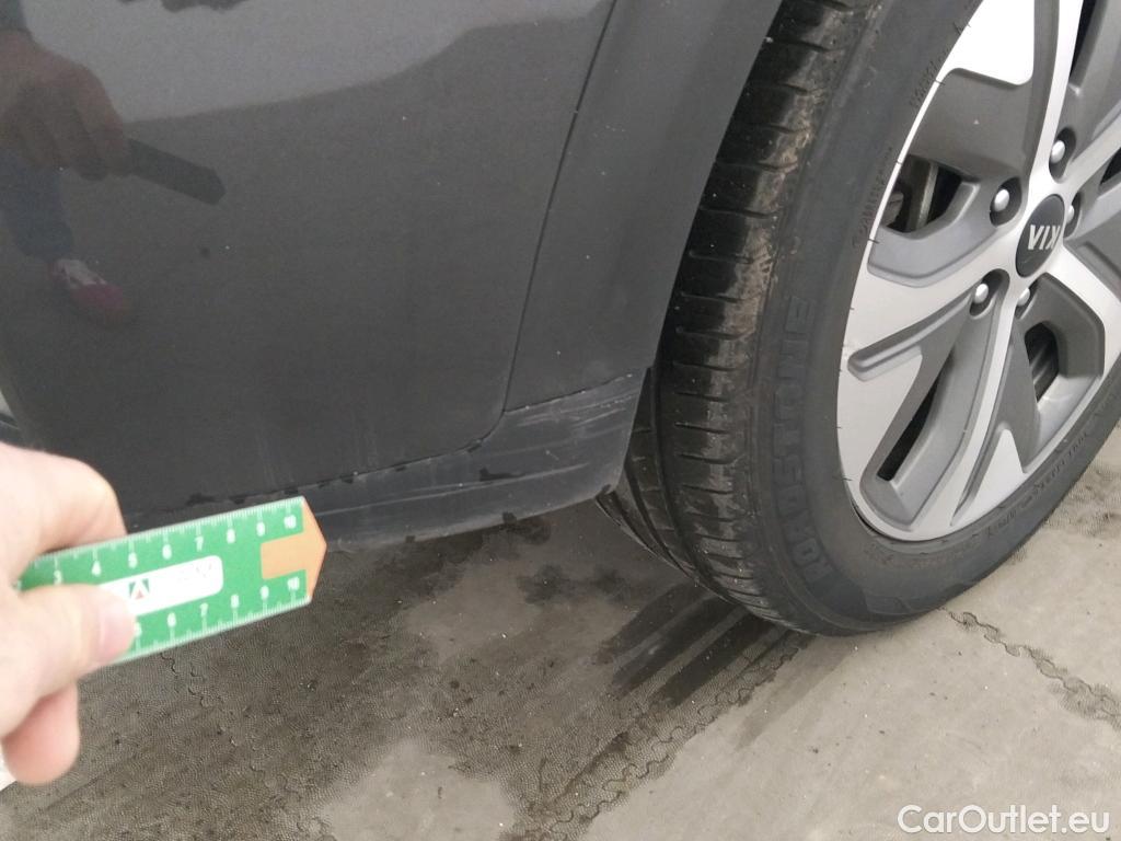  KIA  Niro KIA e- / 2016 / 5P / crossover e- 150kW (204CV) Drive (Long Range) #38