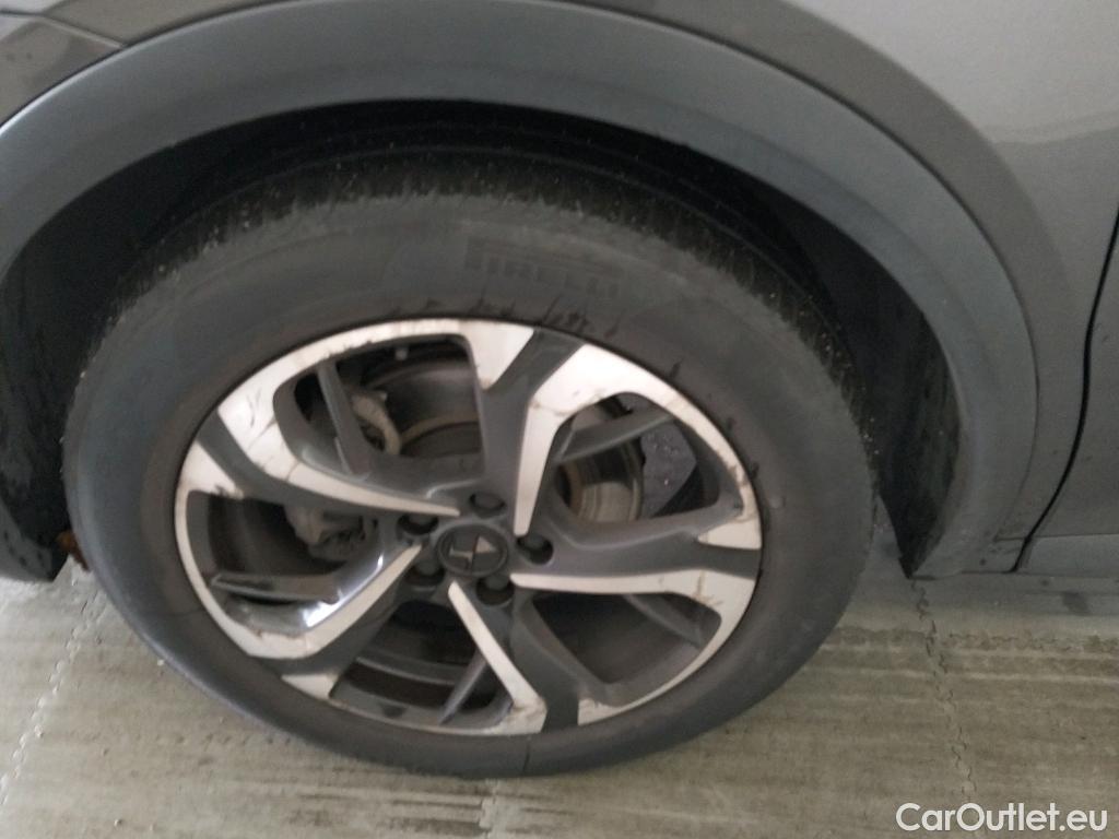  DS  DS7 DS DS 7 Crossback / 2017 / 5P / todoterreno BlueHDi DE 96kW (130CV) Auto. CHIC (AC) #3