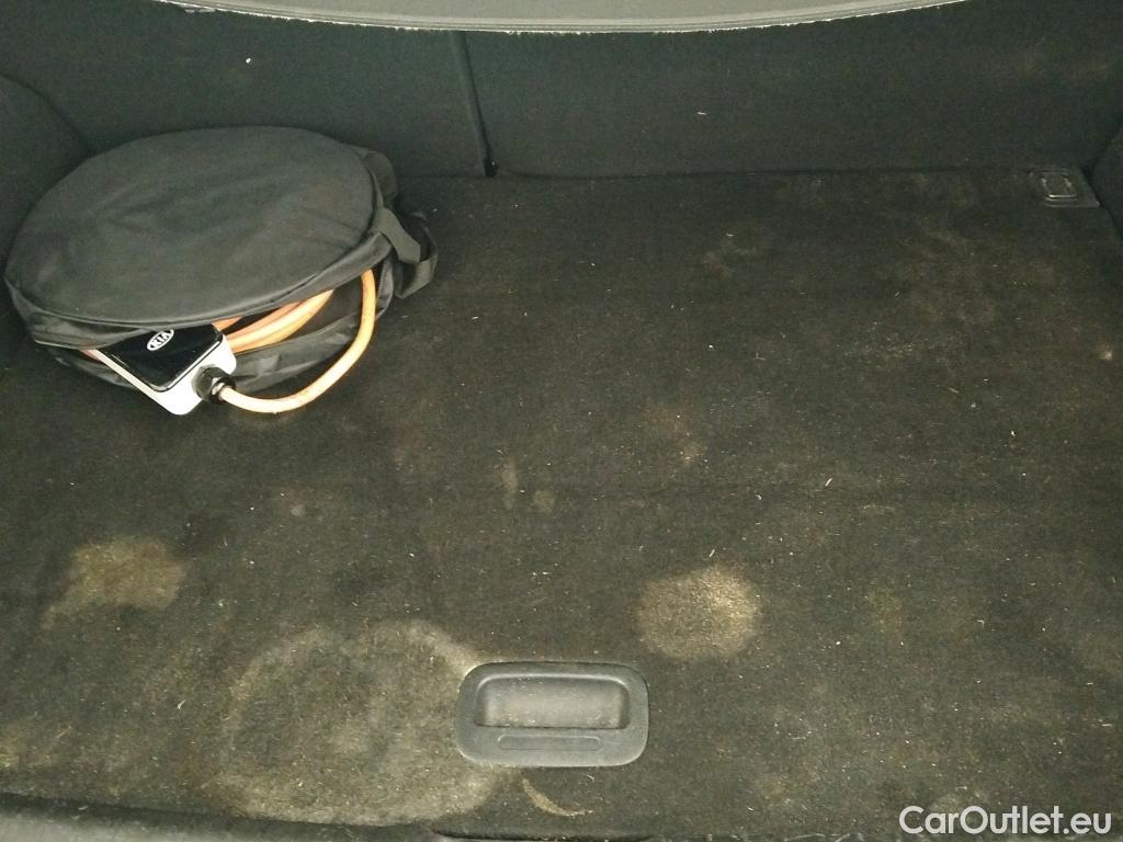  KIA  Niro KIA e- / 2016 / 5P / crossover e- 150kW (204CV) Drive (Long Range) #20