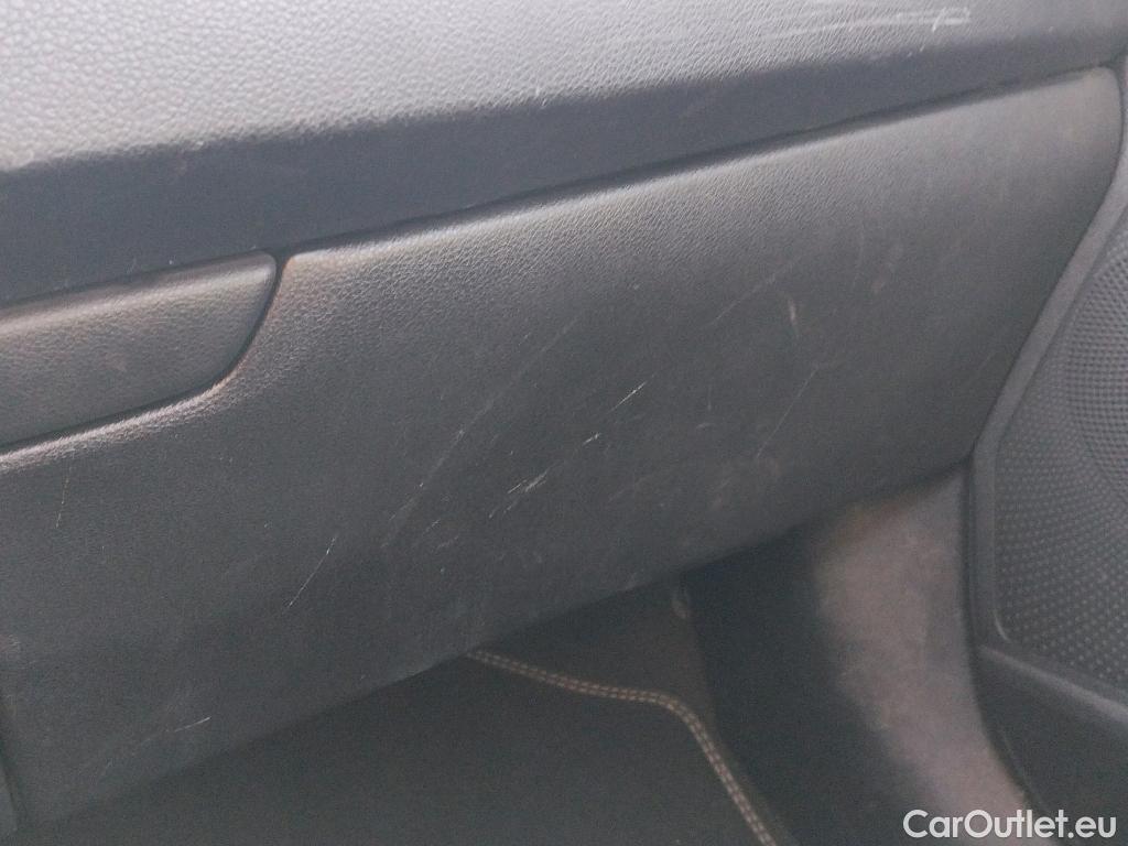  KIA  Niro KIA e- / 2016 / 5P / crossover e- 150kW (204CV) Drive (Long Range) #26