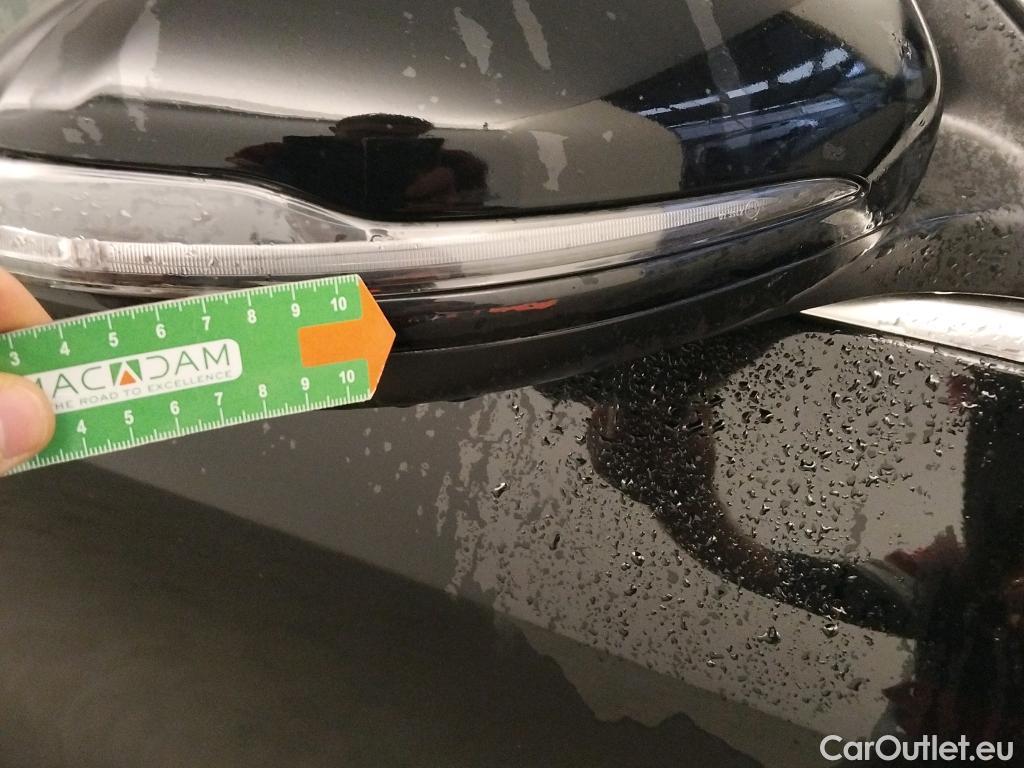  Mercedes  GLA MERCEDES-BENZ  / 2020 / 5P / todoterreno  200 D #29