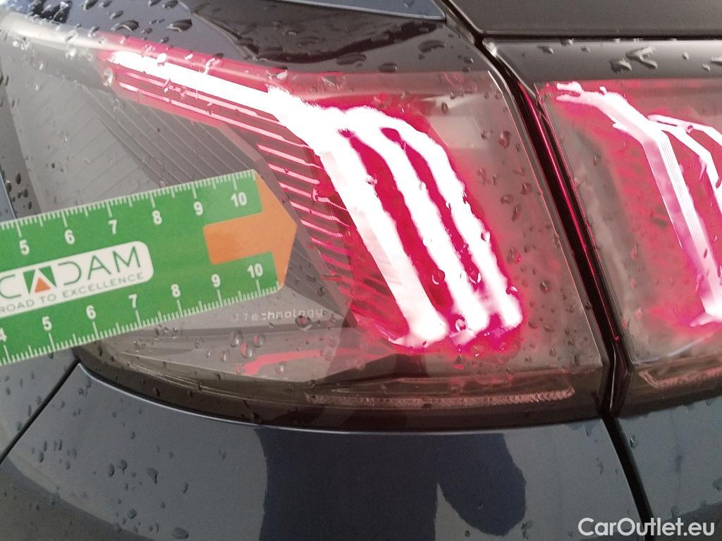  Peugeot  3008 PEUGEOT  / 2020 / 5P / todoterreno 1.5 BlueHDi 96kW (130CV) S&S Active Pack #2