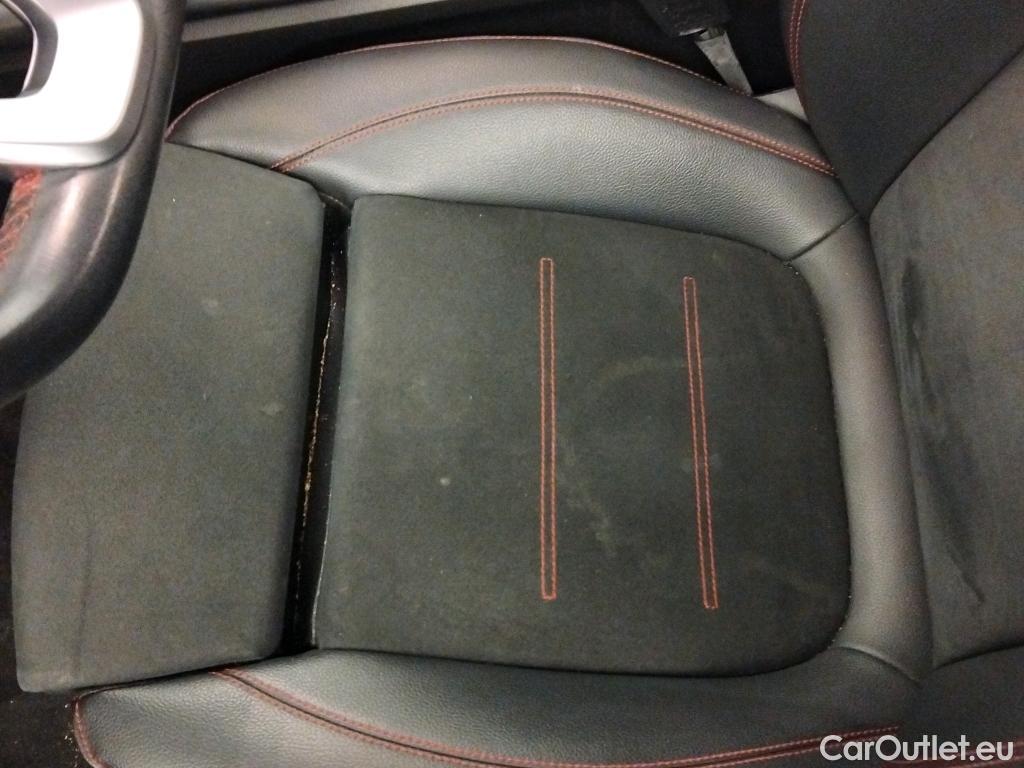  Mercedes  GLA MERCEDES-BENZ  / 2020 / 5P / todoterreno  200 D #12