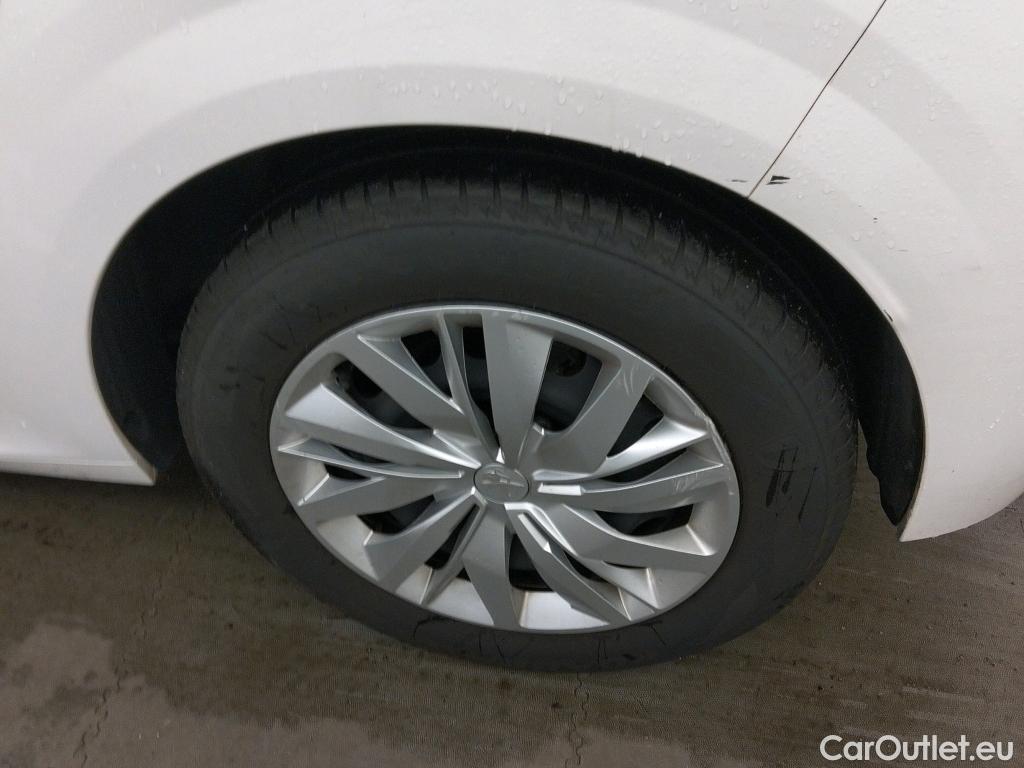  Peugeot  208 PEUGEOT  / 2019 / 5P / berlina con portón BlueHDi 73kW (100CV) Active #7