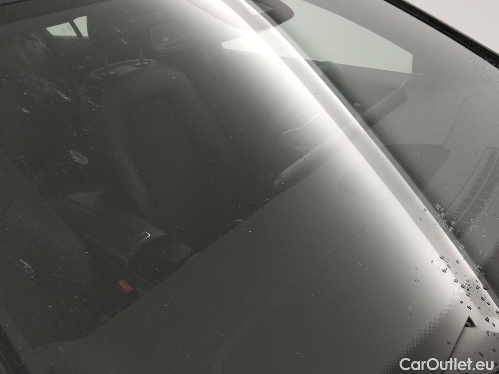  Mercedes  A-Klasse MERCEDES-BENZ Clase A / 2018 / 4P / sedán Sedán A 250 e #1