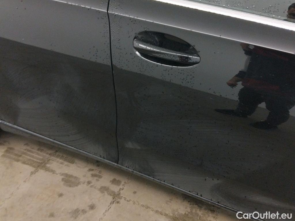  Mercedes  A-Klasse MERCEDES-BENZ Clase A / 2018 / 4P / sedán Sedán A 250 e #7