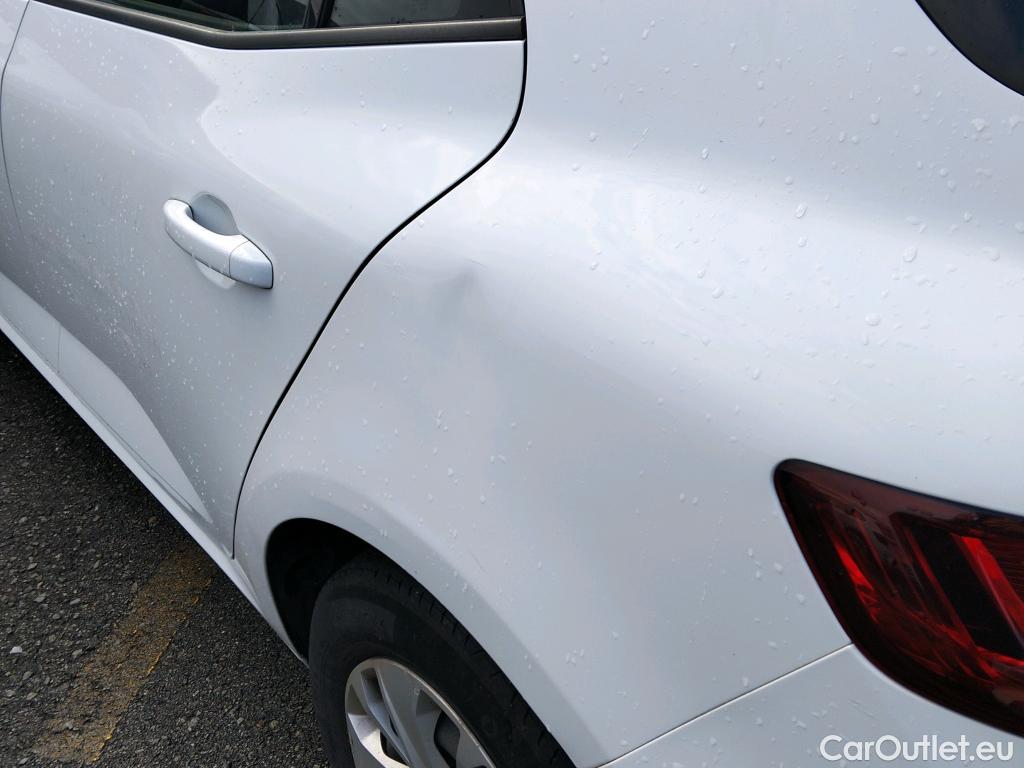  Renault  Megane RENAULT Mégane / 2015 / 5P / berlina con portón Life Blue dCi 70kW (95CV) #9