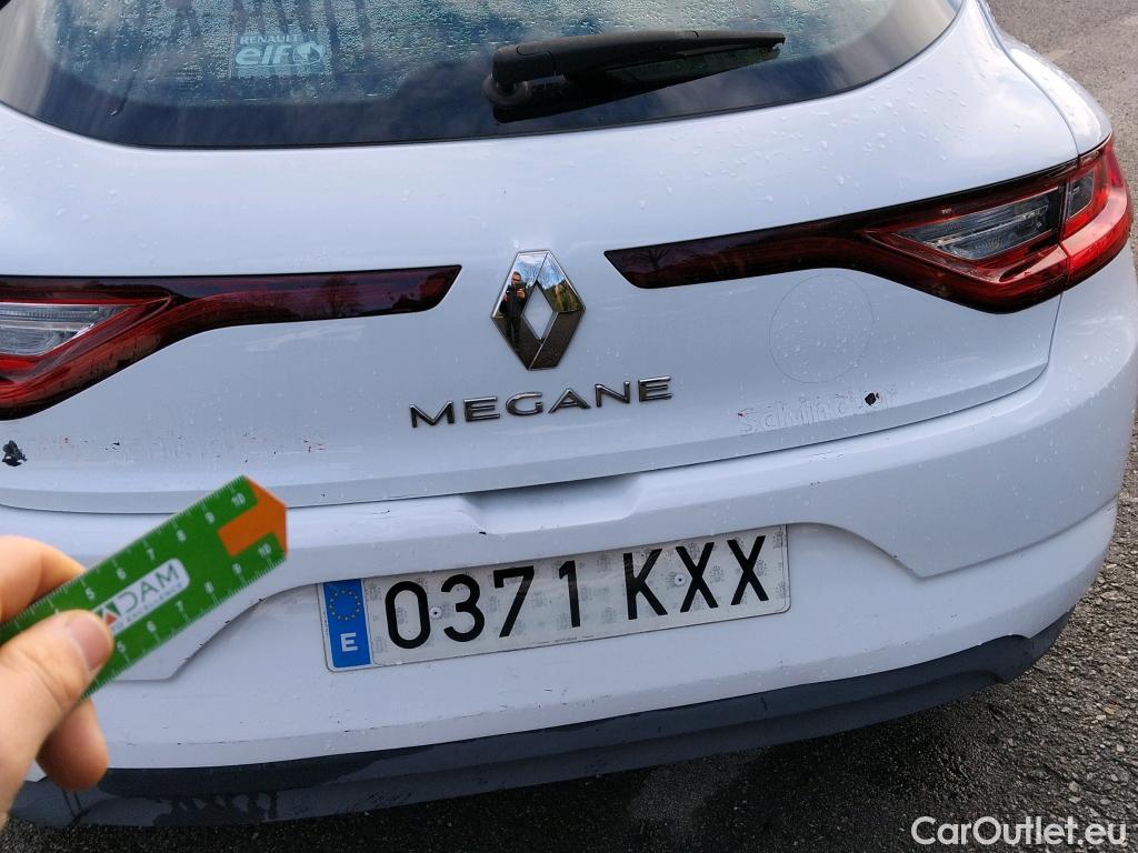  Renault  Megane RENAULT Mégane / 2015 / 5P / berlina con portón Life Blue dCi 70kW (95CV) #13