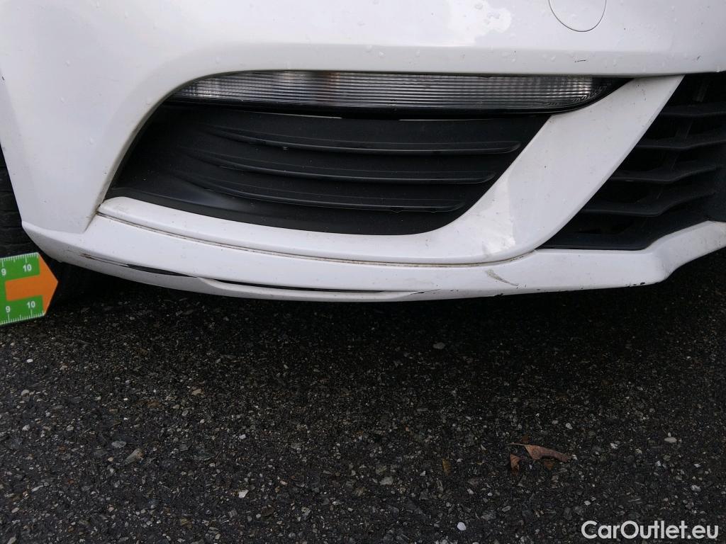  Renault  Megane RENAULT Mégane / 2015 / 5P / berlina con portón Life Blue dCi 70kW (95CV) #24