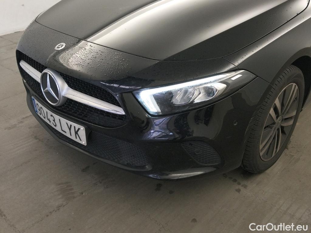  Mercedes  A-Klasse MERCEDES-BENZ Clase A / 2018 / 4P / sedán Sedán A 250 e #13