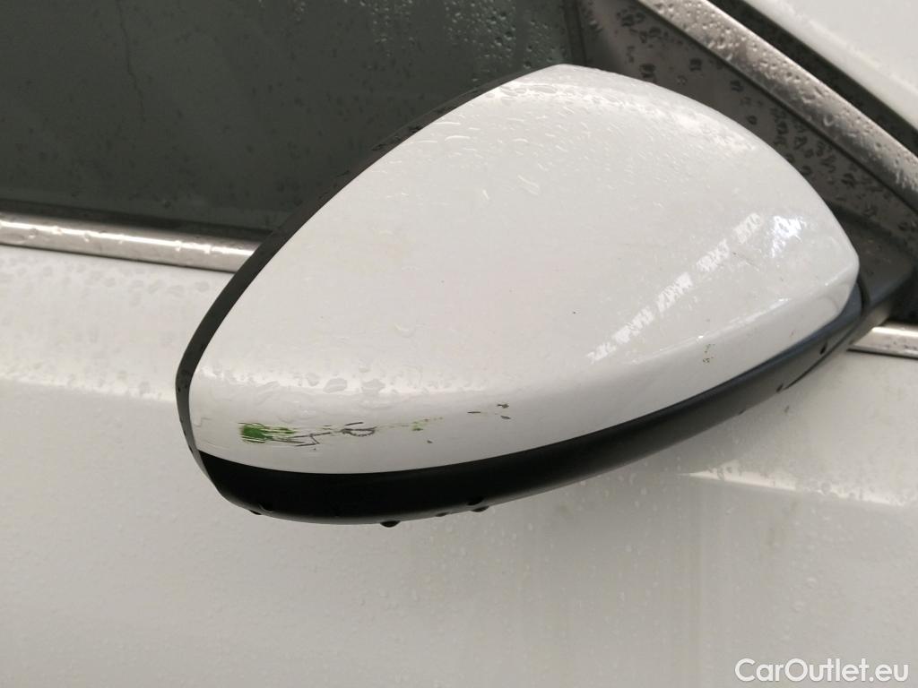  KIA  XCeed KIA  / 2019 / 5P / todoterreno 1.0 T-GDi Drive 88kW (120CV) #17