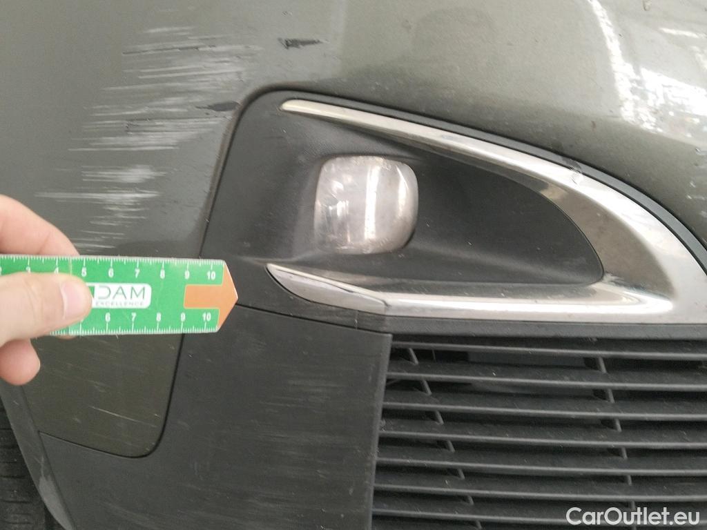  Peugeot  3008 PEUGEOT  / 2016 / 5P / todoterreno 1.5L BlueHDi 96kW (130CV) S&S Active (AC2) #36