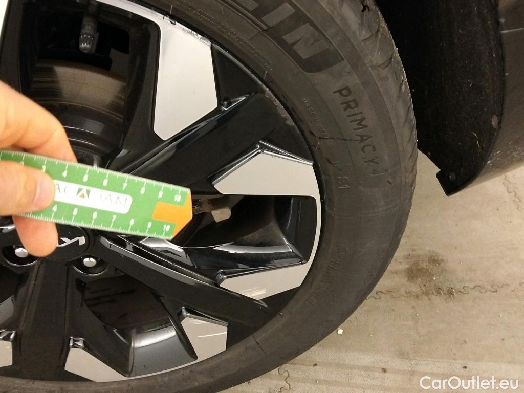  KIA  Sportage KIA  / 2022 / 5P / todoterreno 1.6 T-GDi PHEV 198kW (265CV) Tech 4X4 #2