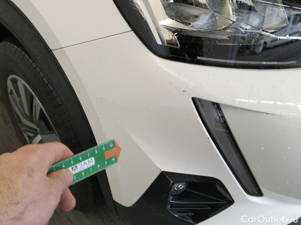  Peugeot  2008 PEUGEOT  / 2019 / 5P / todoterreno Active Puretech 100 S&S BVM6 #9