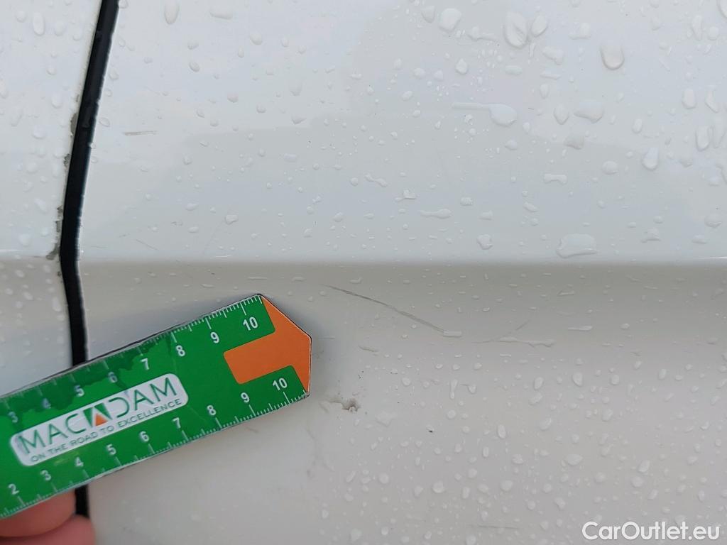  Opel   Grandland X OPEL Grandland / 2021 / 5P / todoterreno 1.5 CDTi Business Edition Auto #13