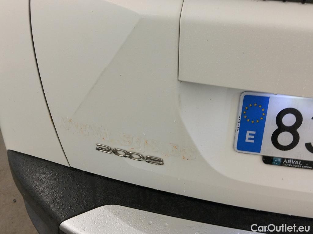  Peugeot  2008 PEUGEOT  / 2019 / 5P / todoterreno Allure BlueHDI 100 S&S BVM6 #7