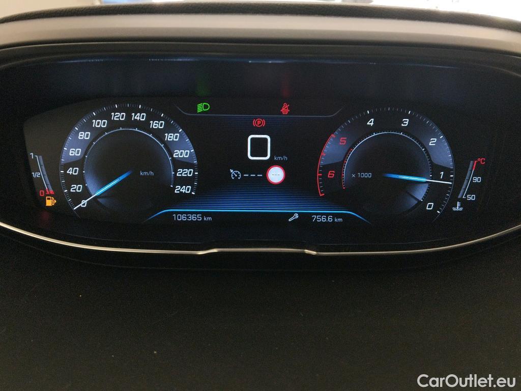  Peugeot  3008 PEUGEOT  / 2016 / 5P / todoterreno 1.5L BlueHDi 96kW (130CV) S&S Active (AC2) #38