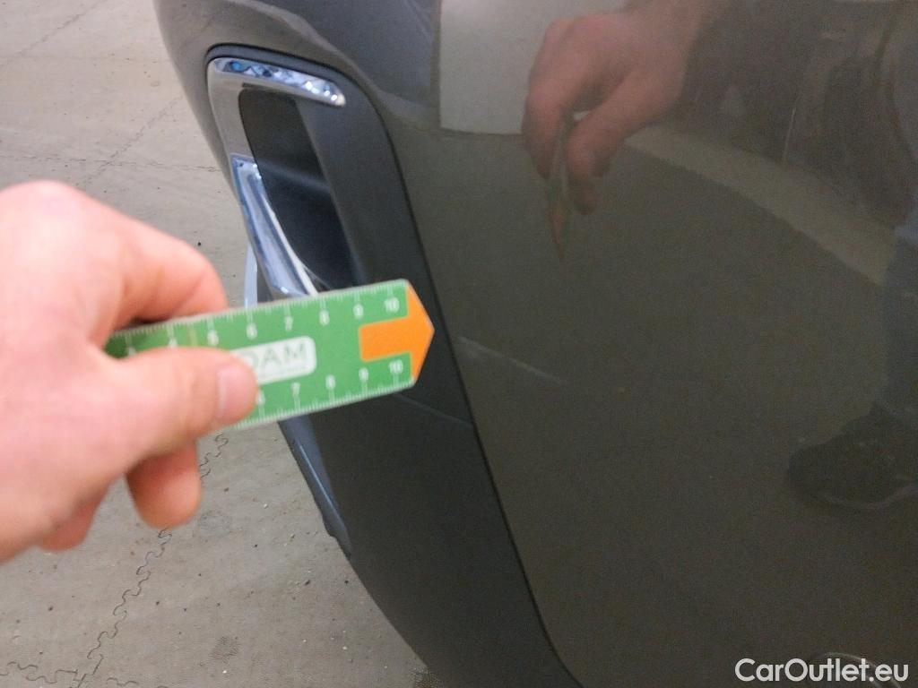  Peugeot  3008 PEUGEOT  Hybrid / 2016 / 5P / todoterreno 225 e-EAT8 Allure #20