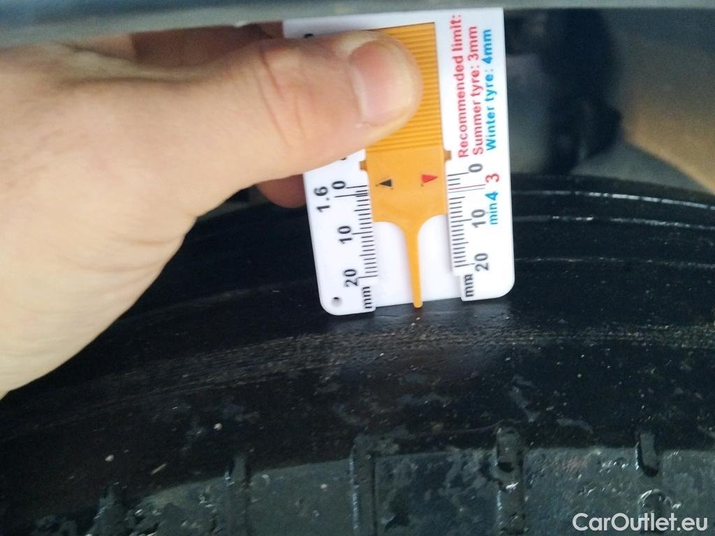  Mercedes  GLC MERCEDES-BENZ  / 2022 / 5P / todoterreno  220 d 4MATIC  #8