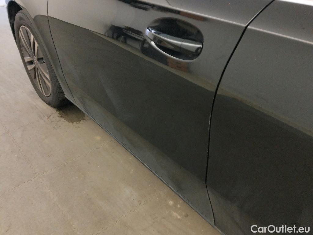  Mercedes  A-Klasse MERCEDES-BENZ Clase A / 2018 / 4P / sedán Sedán A 250 e #5