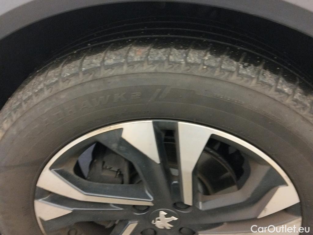  Peugeot  2008 PEUGEOT  / 2019 / 5P / todoterreno Allure BlueHDI 100 S&S BVM6 #1