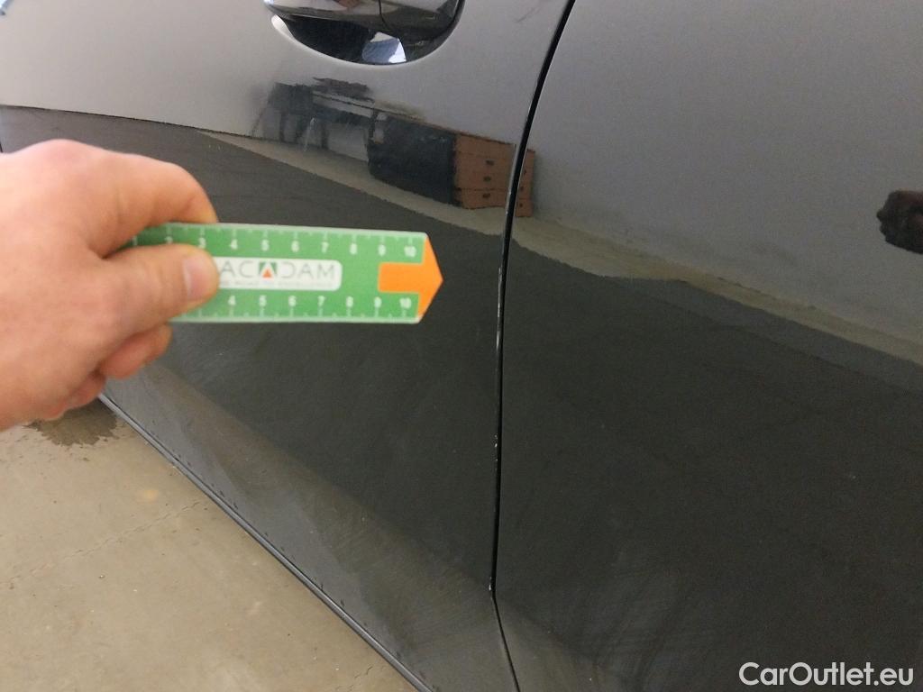  Mercedes  A-Klasse MERCEDES-BENZ Clase A / 2018 / 4P / sedán Sedán A 250 e #6