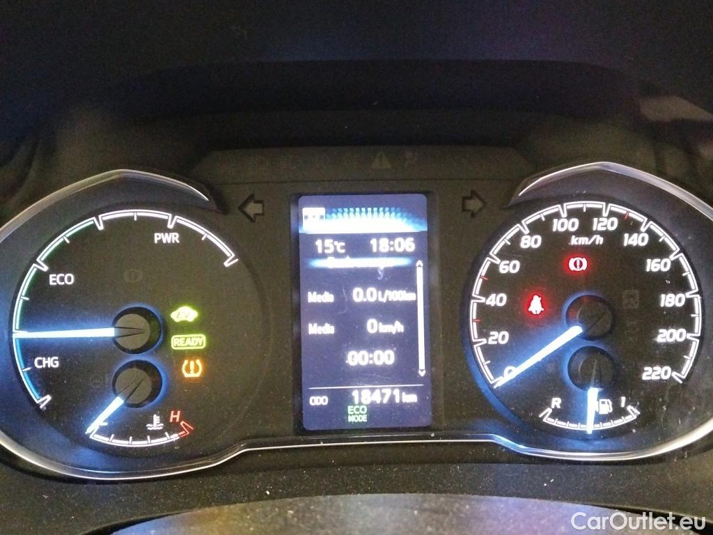  Toyota  Yaris TOYOTA  / 2017 / 5P / berlina con portón 1.5 100H Active #19