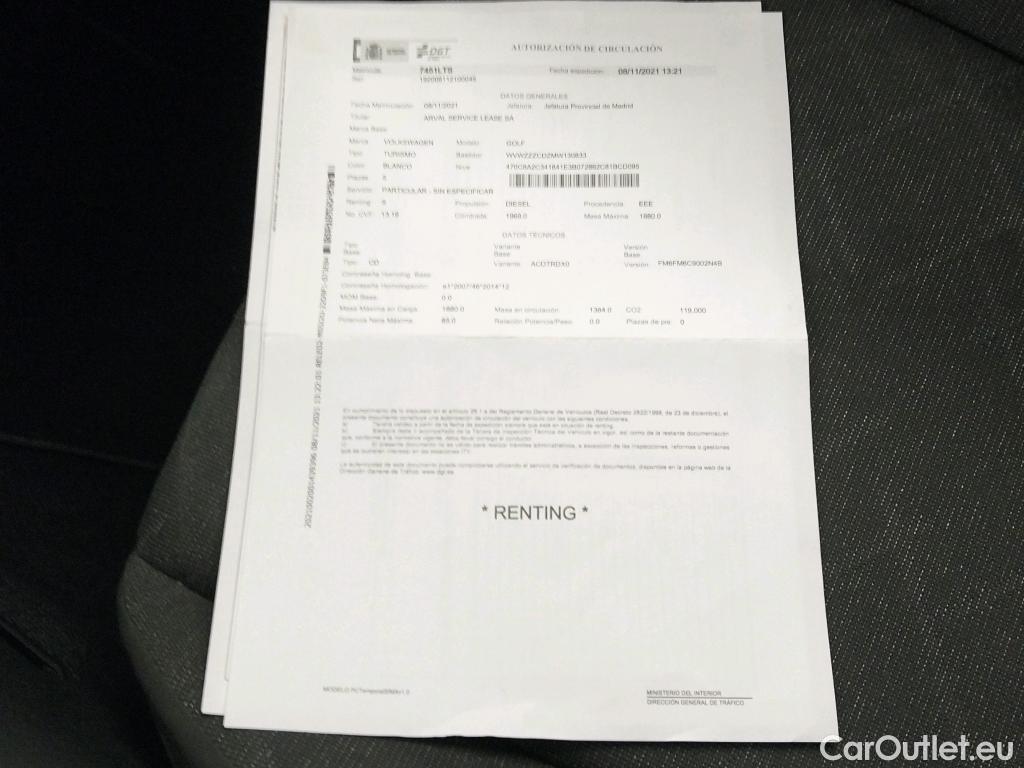  Volkswagen  Golf  VOLKSWAGEN / 2020 / 5P / berlina con portón Life 2.0 TDI 85kW (115CV) #5