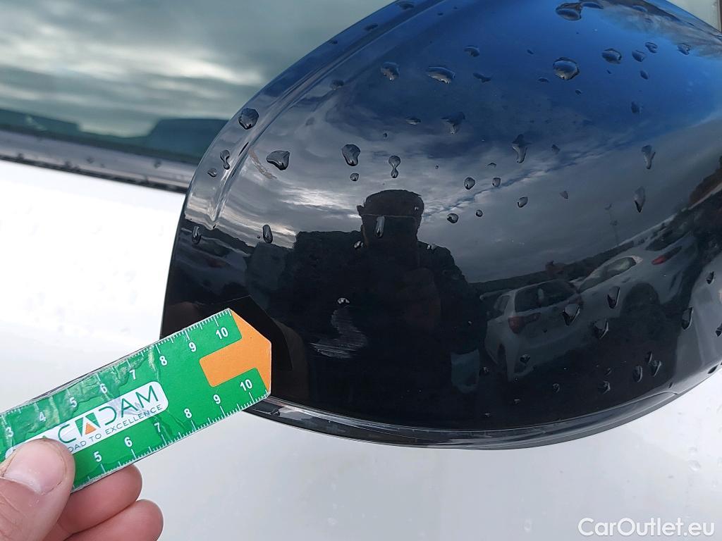  Volvo  XC 40 VOLVO XC40 / 2017 / 5P / todoterreno 1.5 T5 Twin Recharge R-Design Auto #38