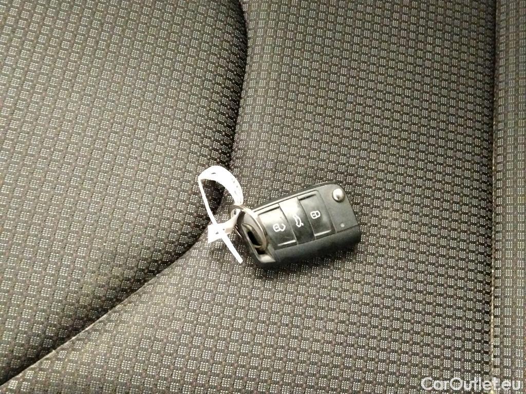  Seat  Leon SEAT León / 2016 / 5P / familiar ST 2.0 TDI 110kW St&Sp FR Ed Plus #1