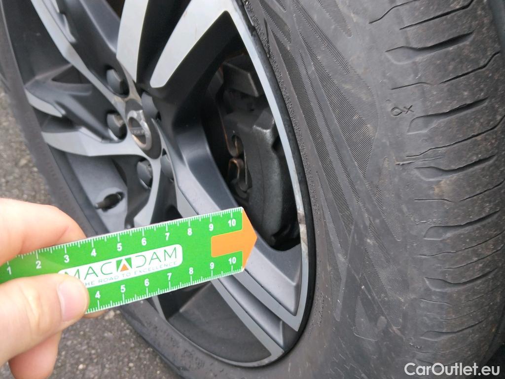  Volvo  XC60  R Design AWD 2.0 D4 190CV AT8 E6dT #8