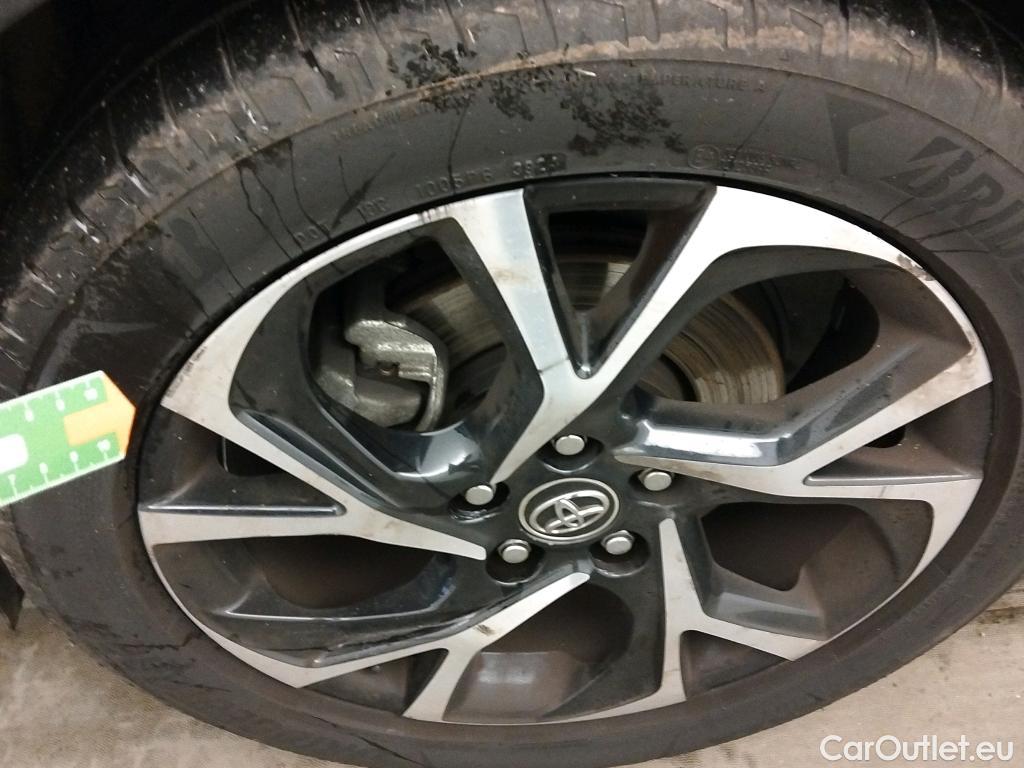  Toyota  C-HR TOYOTA  / 2016 / 5P / todoterreno 1.8 125H Advance (CX) #4