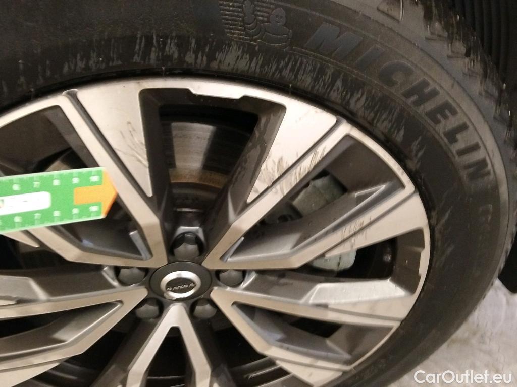  Volvo  XC60 VOLVO  / 2017 / 5P / todoterreno 2.0 T6 AWD Recharge Inscription Auto #2