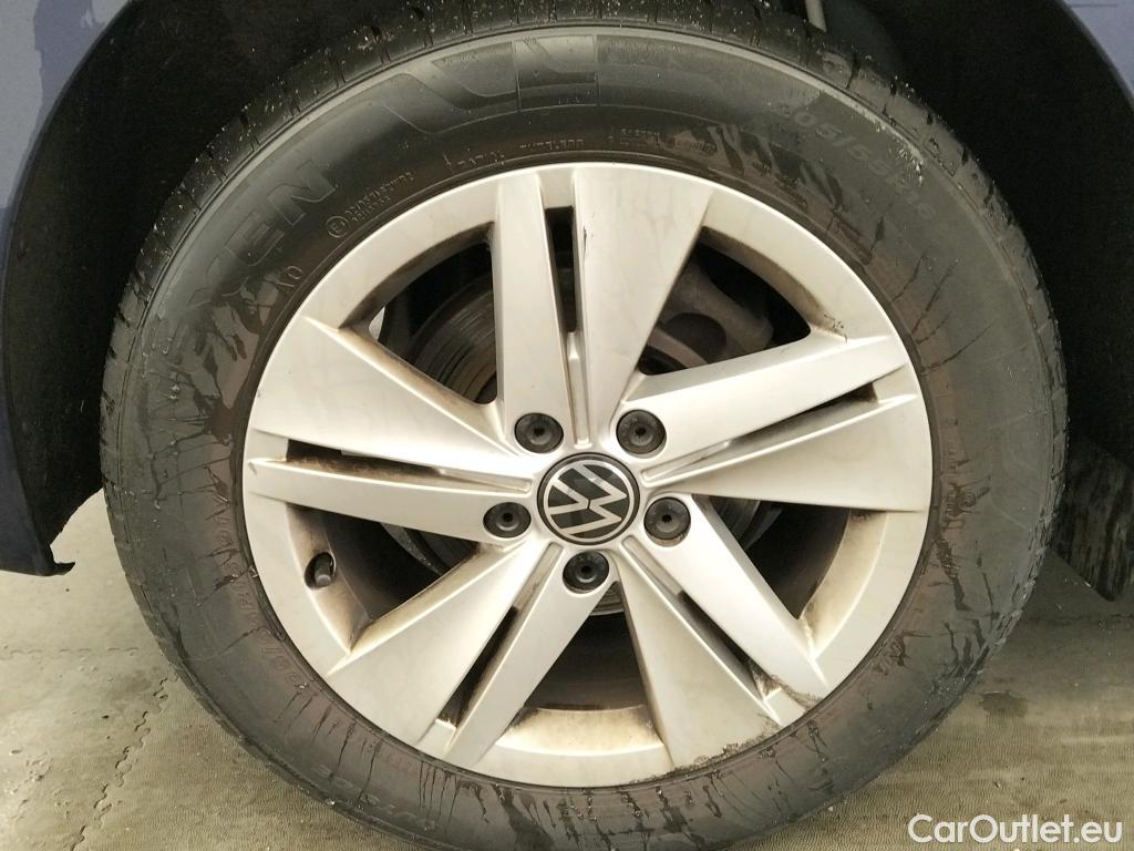  Volkswagen  Golf  VOLKSWAGEN / 2020 / 5P / berlina con portón 1.0 TSI 81kW (110CV) #6