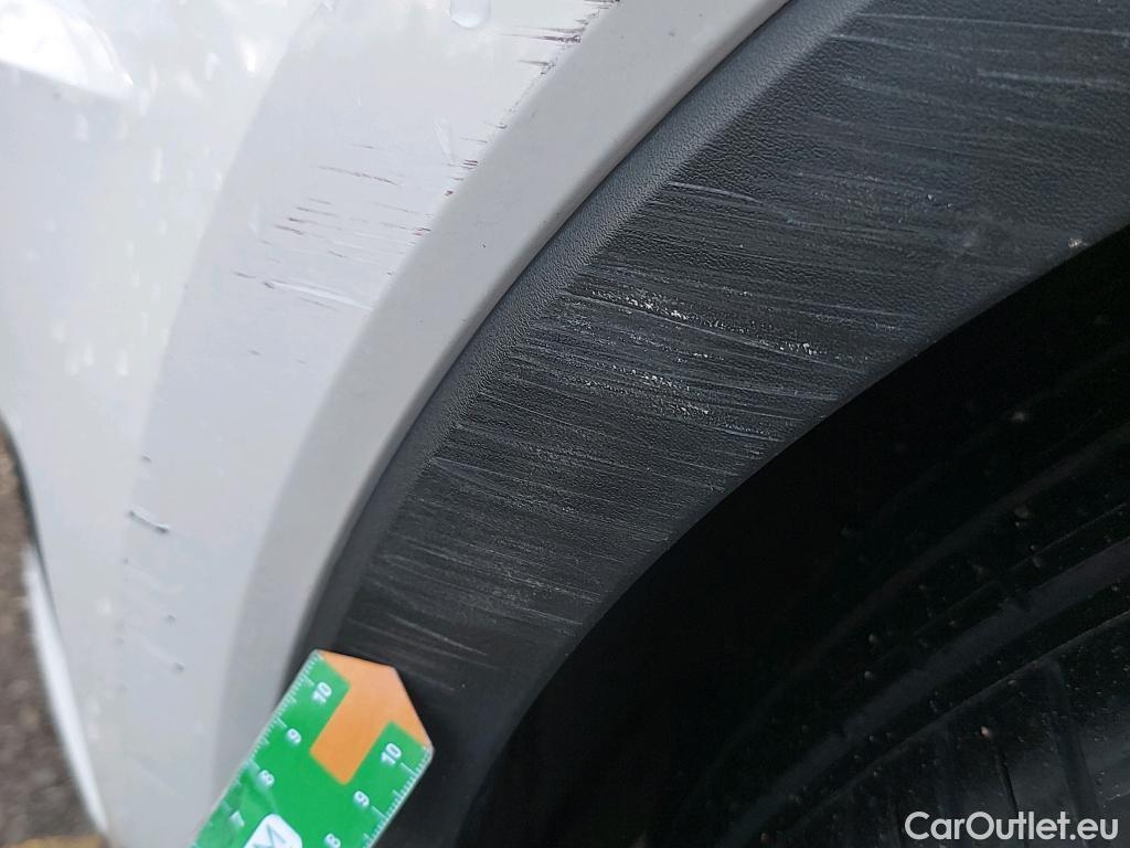  Volvo  XC 40 VOLVO XC40 / 2017 / 5P / todoterreno 1.5 T5 Twin Recharge R-Design Auto #35