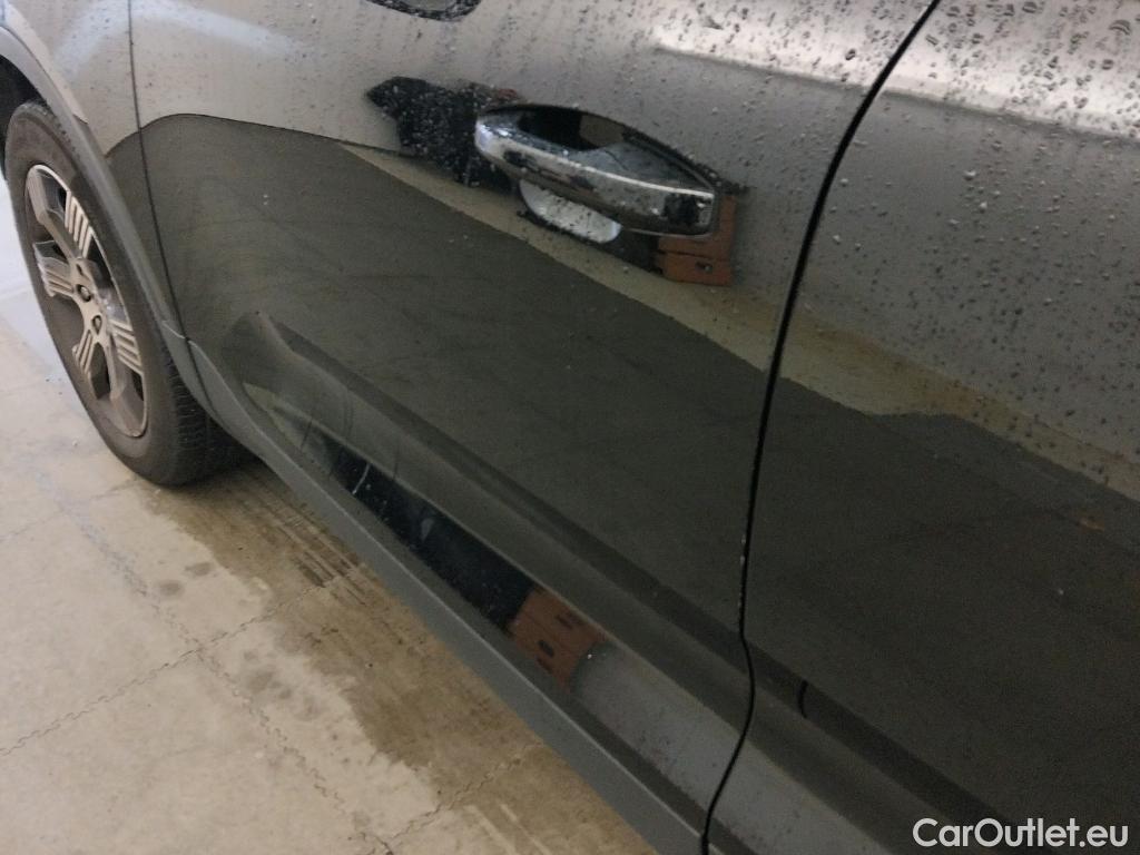  Volvo  XC 40 VOLVO XC40 / 2017 / 5P / todoterreno 1.5 T2 Inscription Auto #1