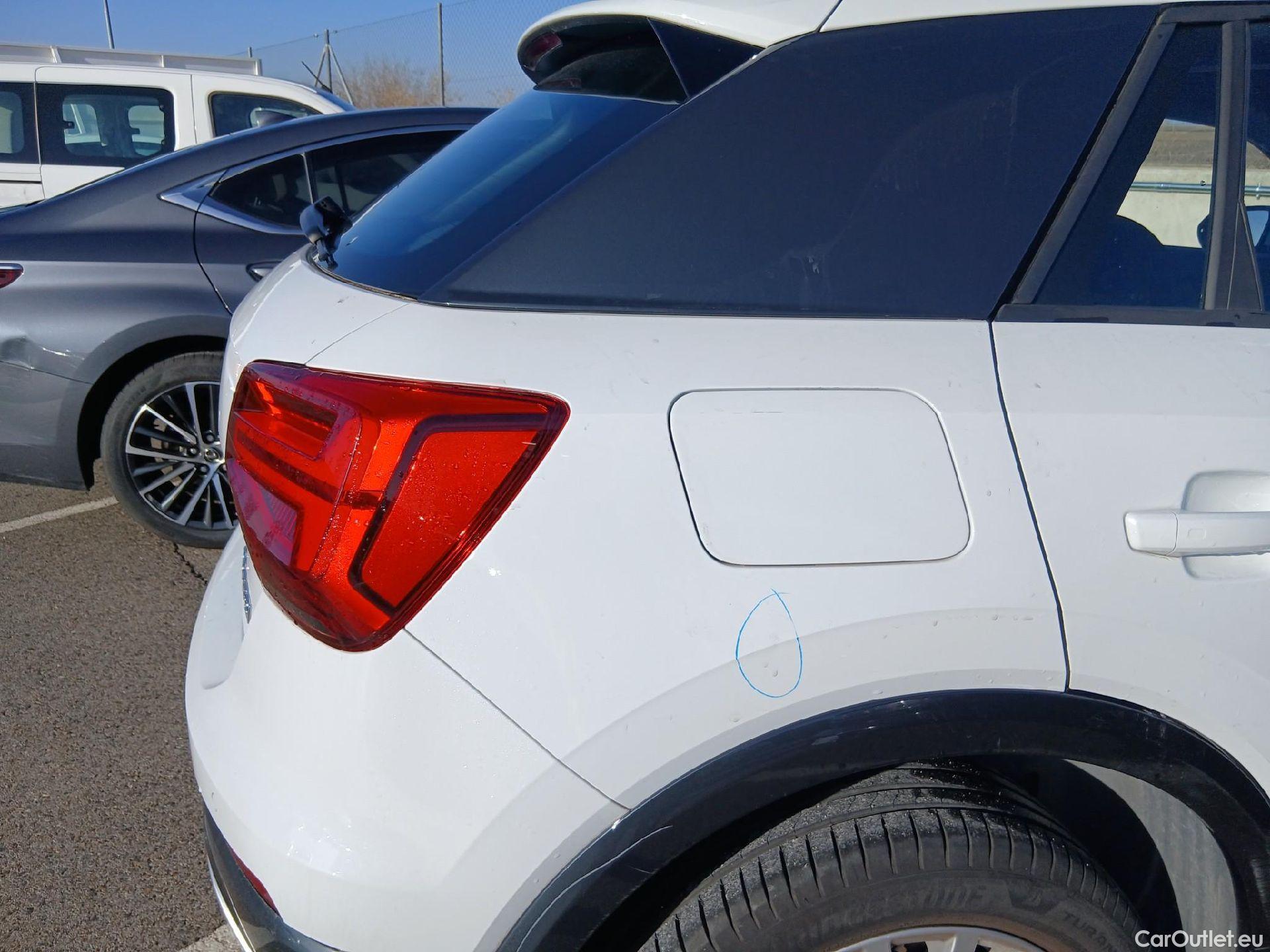  Audi  Q2 AUDI  / 2016 / 5P / todoterreno Design 30 TFSI 85kW (116CV) #19