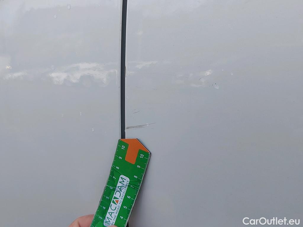  Volvo  XC 40 VOLVO XC40 / 2017 / 5P / todoterreno 1.5 T5 Twin Recharge R-Design Auto #30