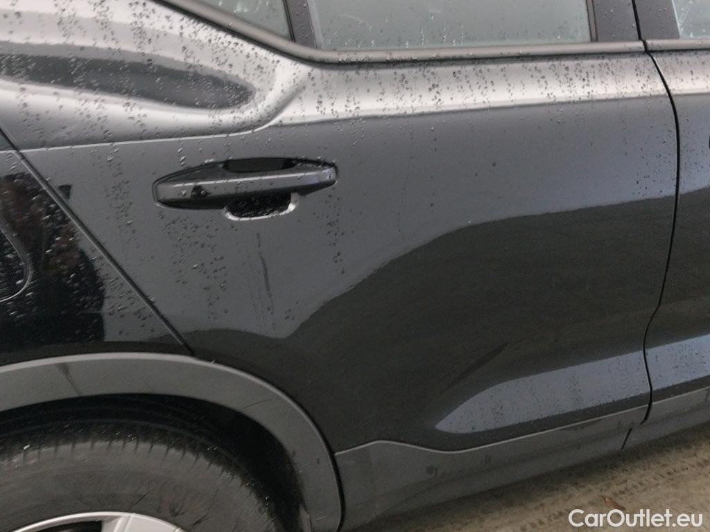  Volvo  XC 40 VOLVO XC40 / 2017 / 5P / todoterreno 1.5 T2 Momentum Core Auto #1