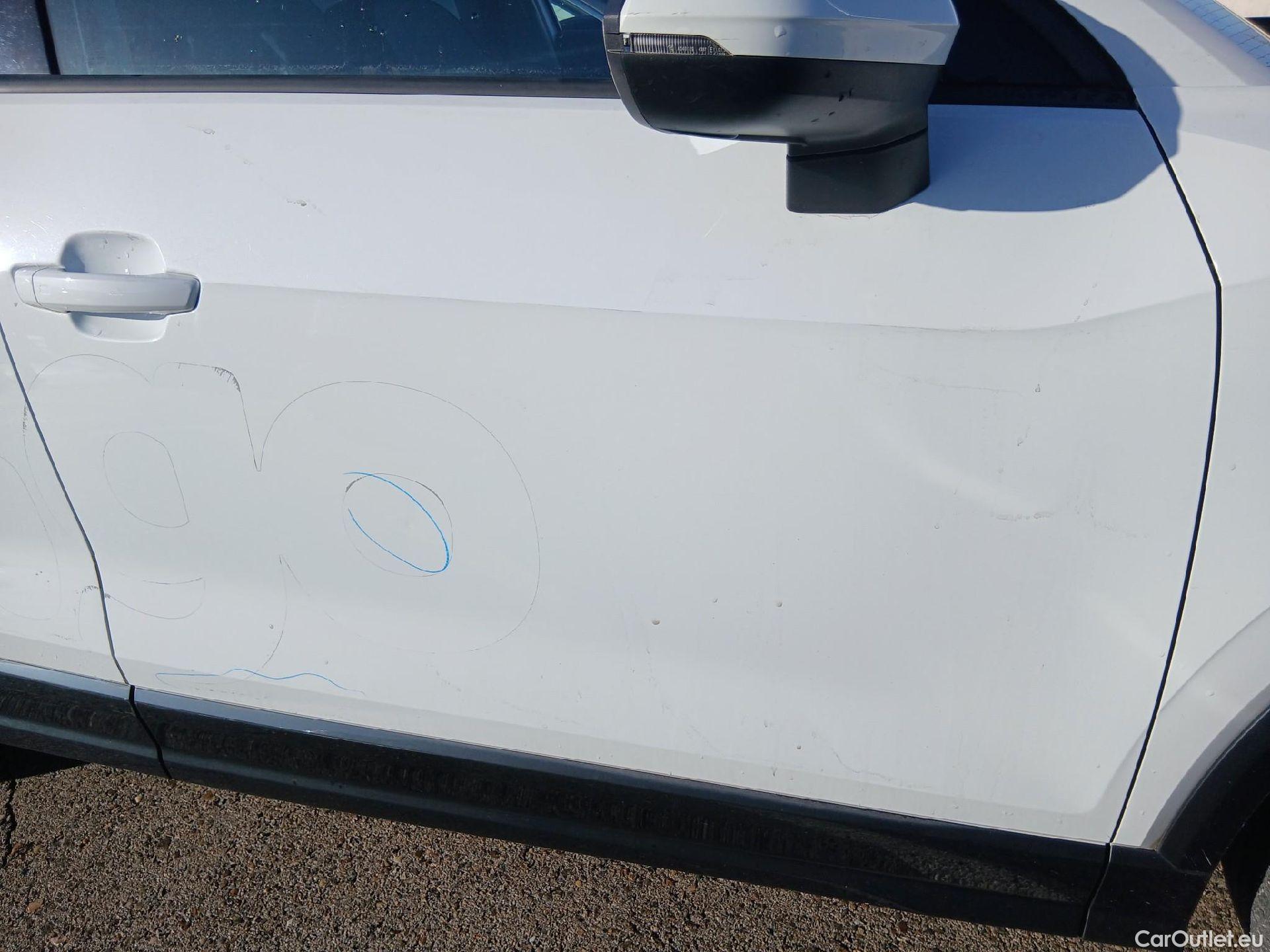  Audi  Q2 AUDI  / 2016 / 5P / todoterreno Design 30 TFSI 85kW (116CV) #25