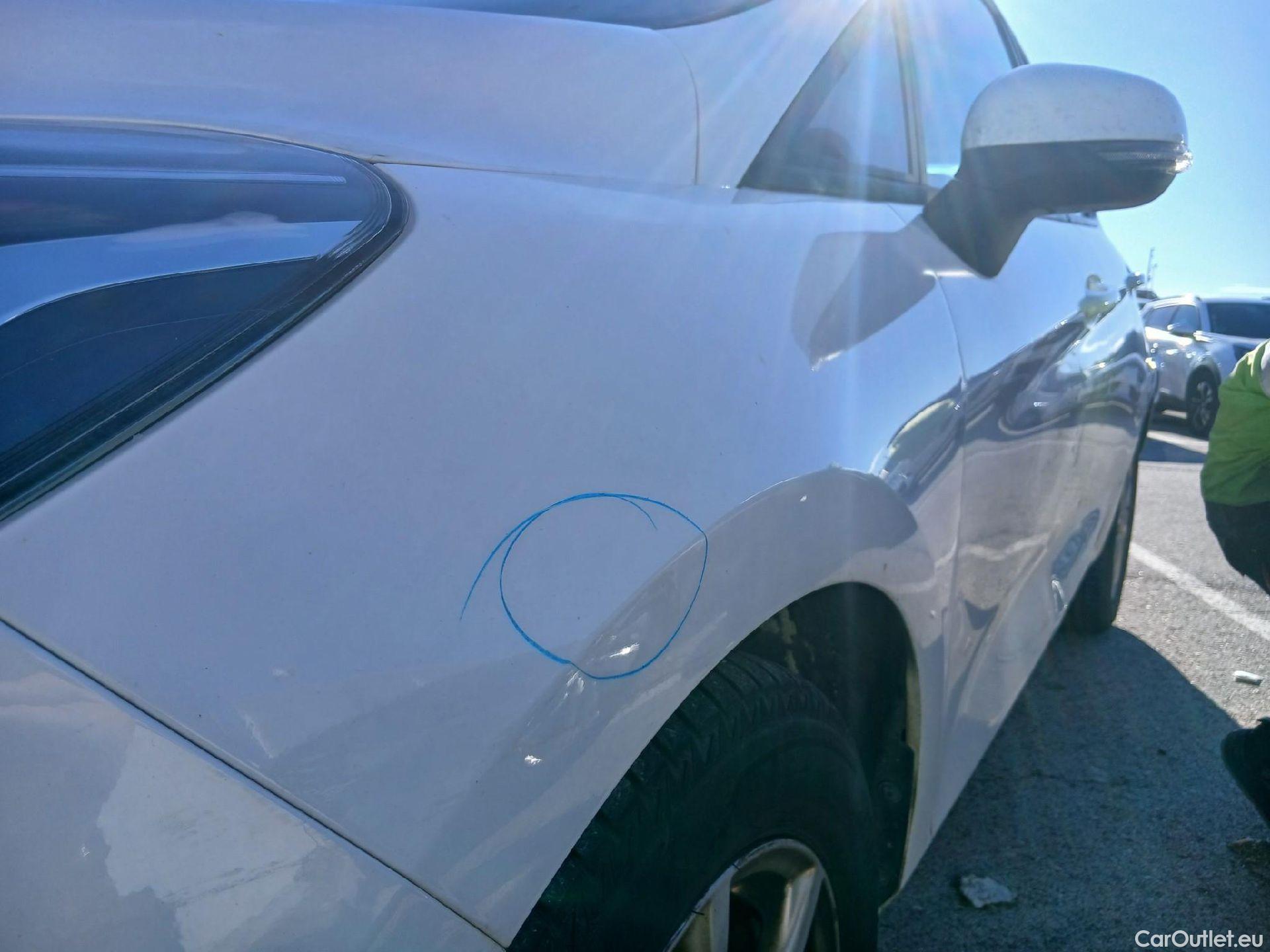  Ford  Fiesta FORD  / 2017 / 5P / berlina con portón 1.5 TDCI 63kW Trend+ 5p (AC) #15