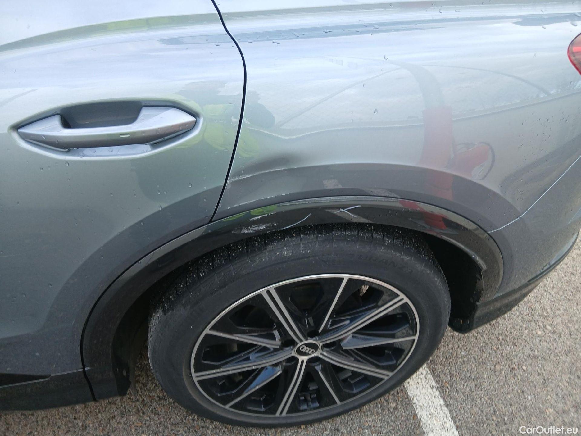  Audi  Q4 E-Tron AUDI Q4 Sportback e-tron / 2021 / 5P / todoterreno Black line edition 35 e-tron 125kW 55kWh #63