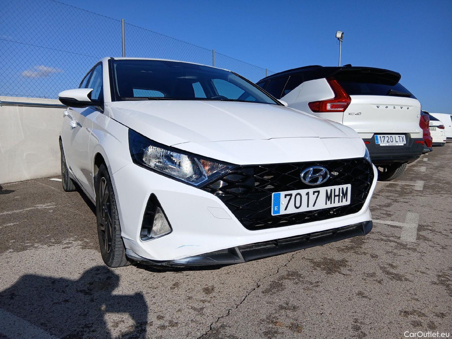  Hyundai  i20 HYUNDAI  / 2020 / 5P / berlina con portón 1.0 TGDI 74kW (100CV) Klass #4