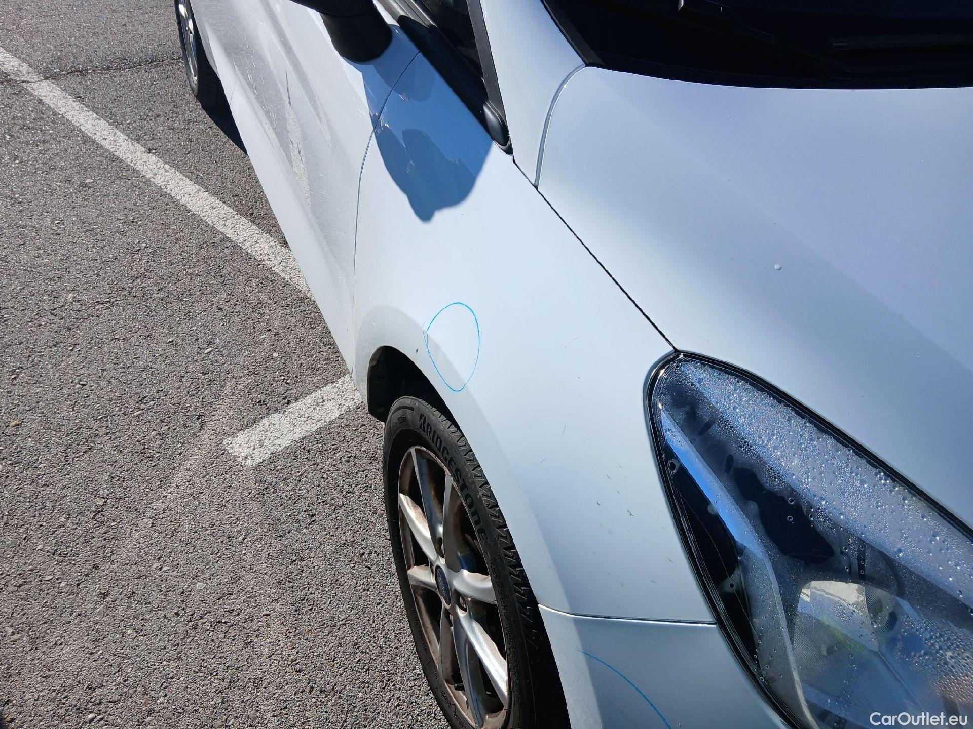  Ford  Fiesta FORD  / 2017 / 5P / berlina con portón 1.5 TDCI 63kW Trend+ 5p (AC) #36