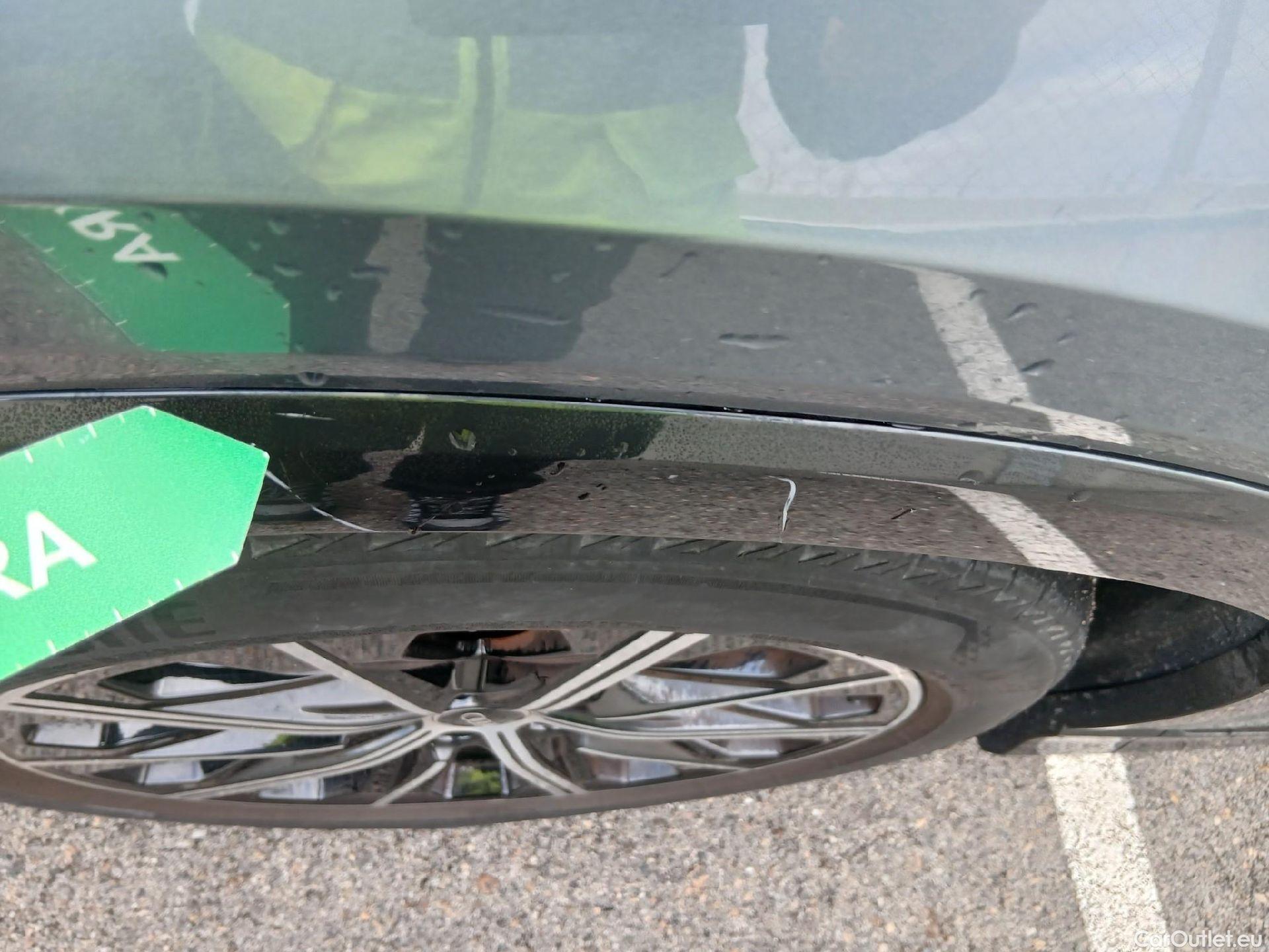  Audi  Q4 E-Tron AUDI Q4 Sportback e-tron / 2021 / 5P / todoterreno Black line edition 35 e-tron 125kW 55kWh #55