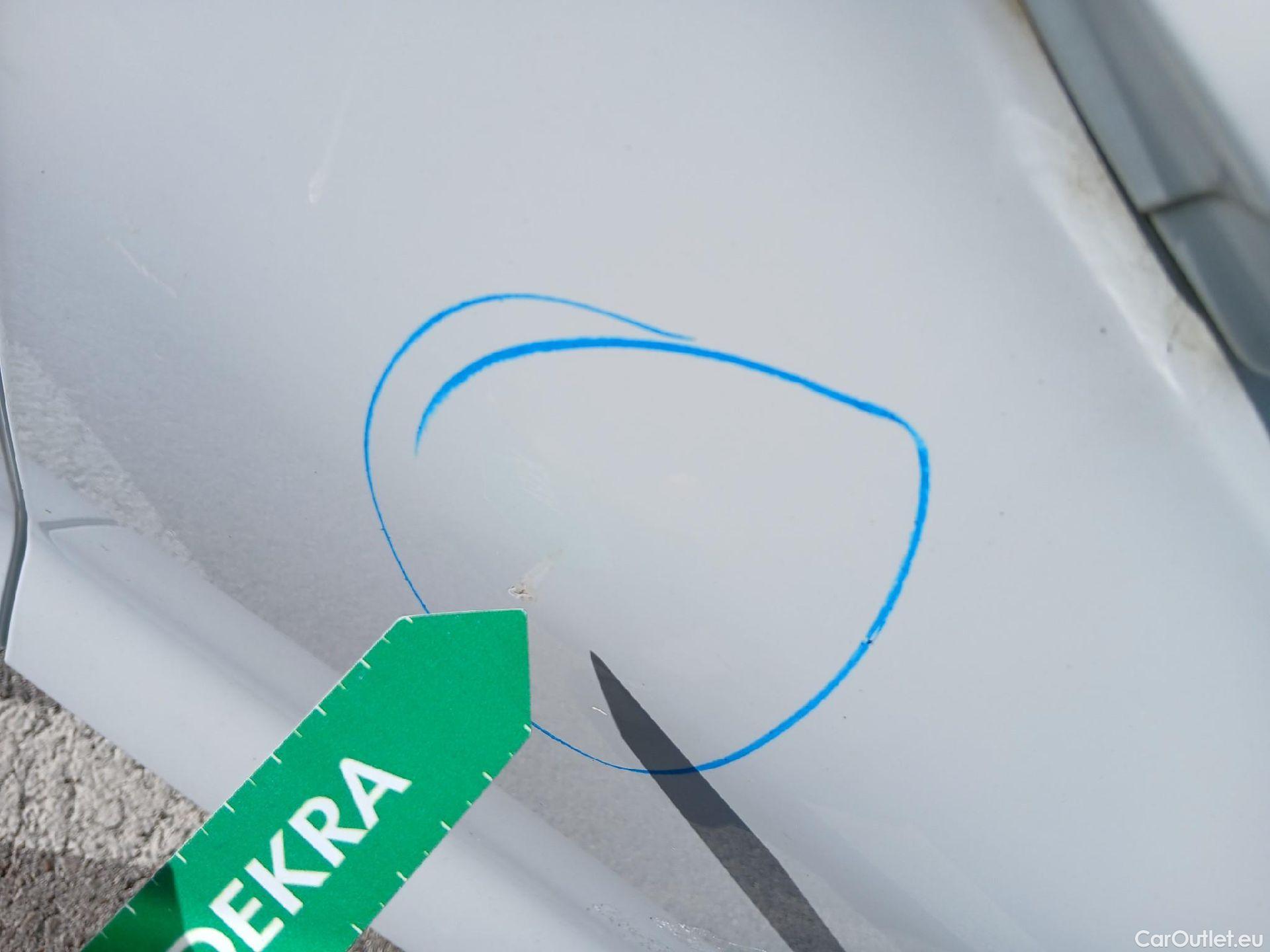  Ford  Fiesta FORD  / 2017 / 5P / berlina con portón 1.5 TDCI 63kW Trend+ 5p (AC) #35