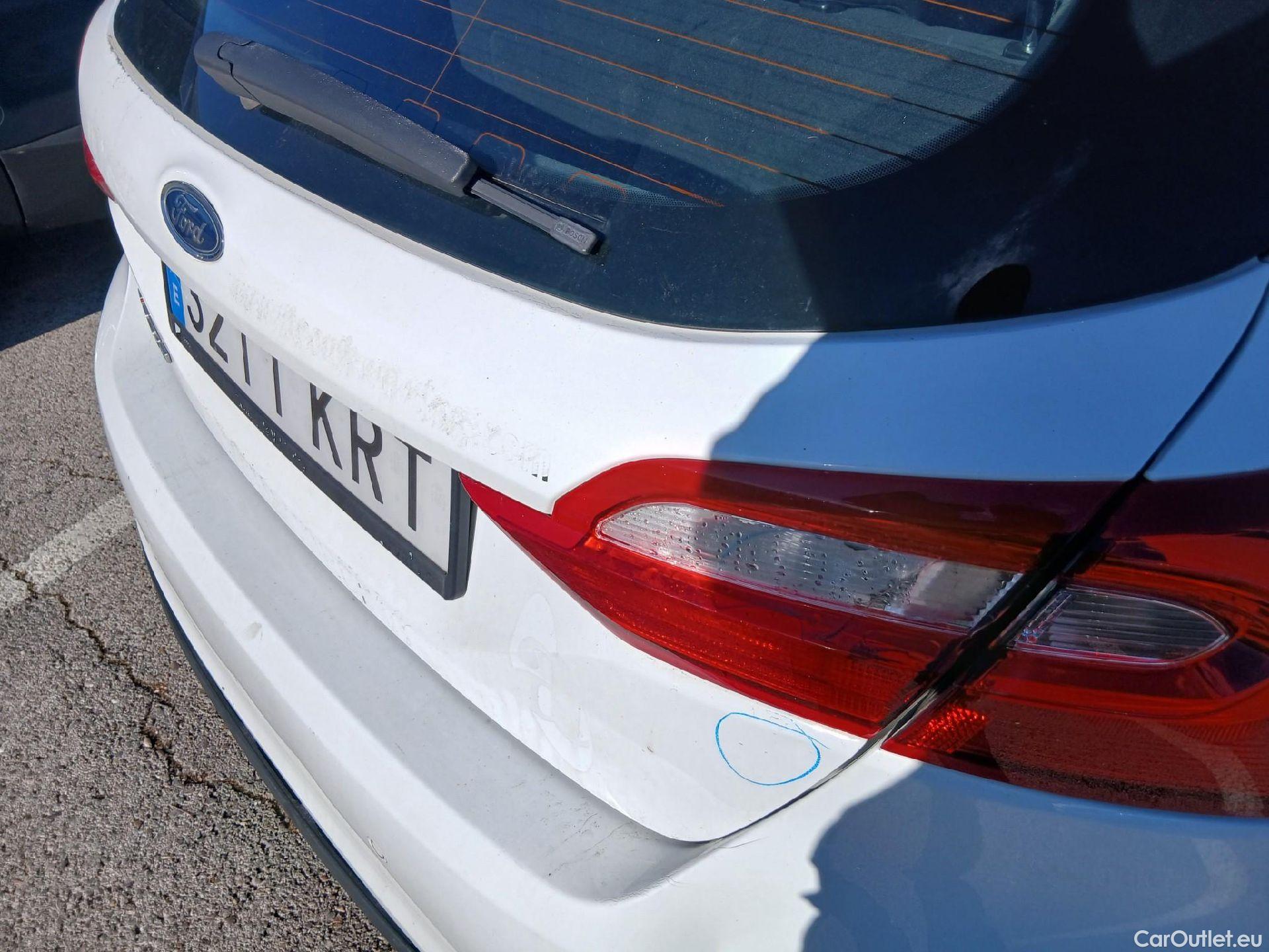  Ford  Fiesta FORD  / 2017 / 5P / berlina con portón 1.5 TDCI 63kW Trend+ 5p (AC) #28