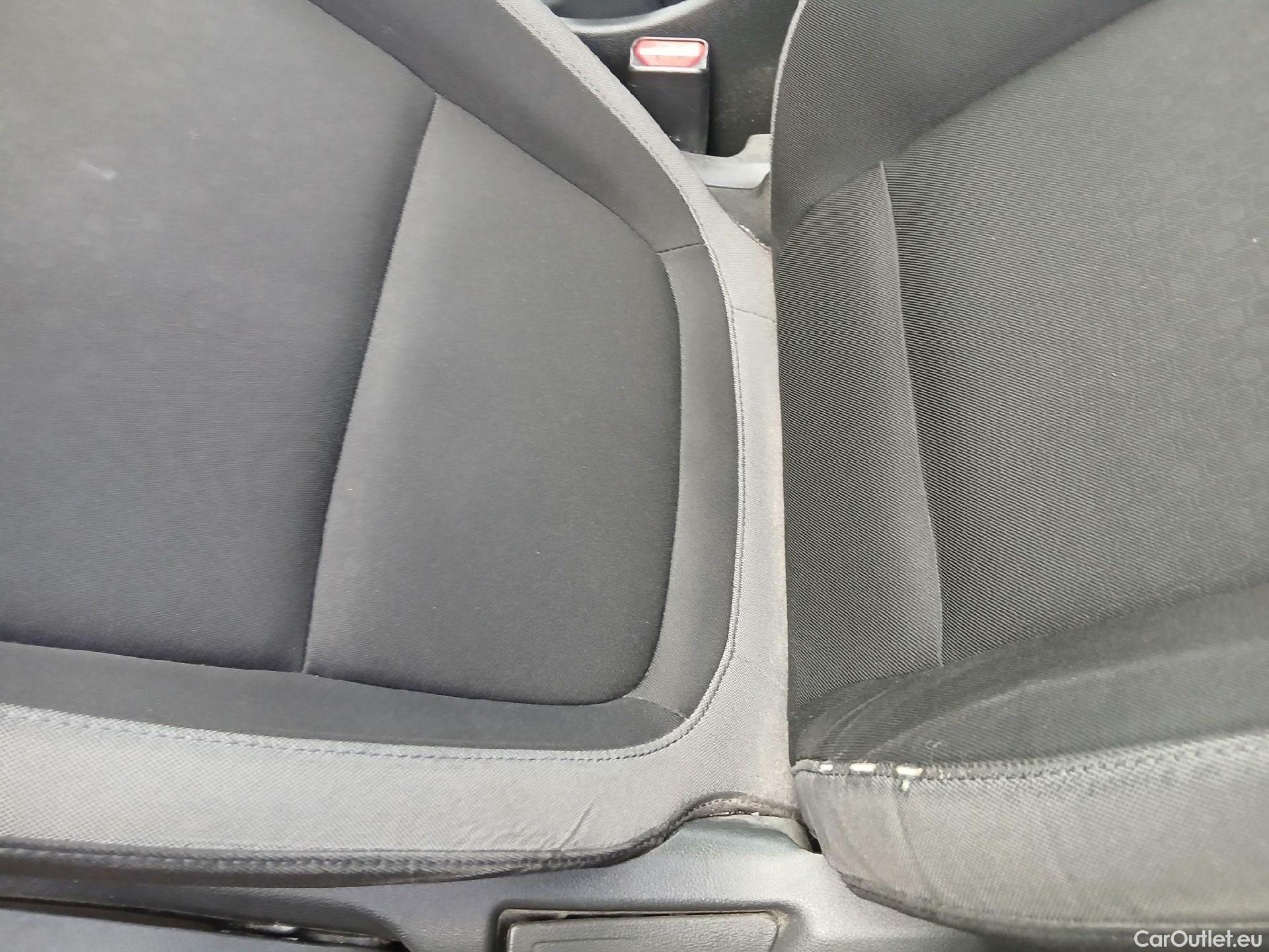  Hyundai  Konna HYUNDAI Kona / 2017 / 5P / todoterreno 1.0 TGDi Klass 4x2 #6