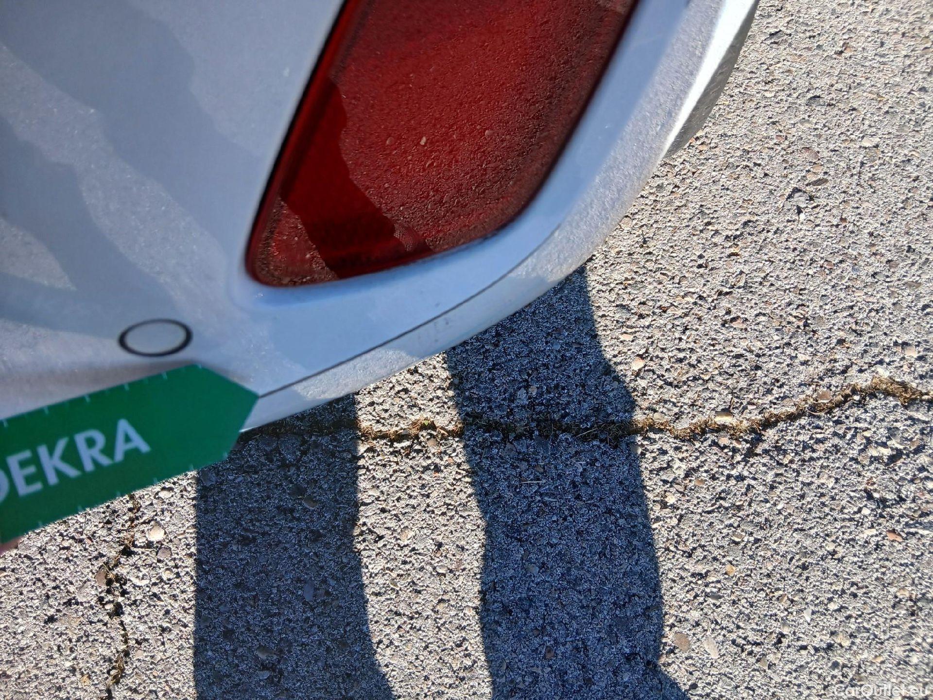  Ford  Fiesta FORD  / 2017 / 5P / berlina con portón 1.5 TDCI 63kW Trend+ 5p (AC) #26